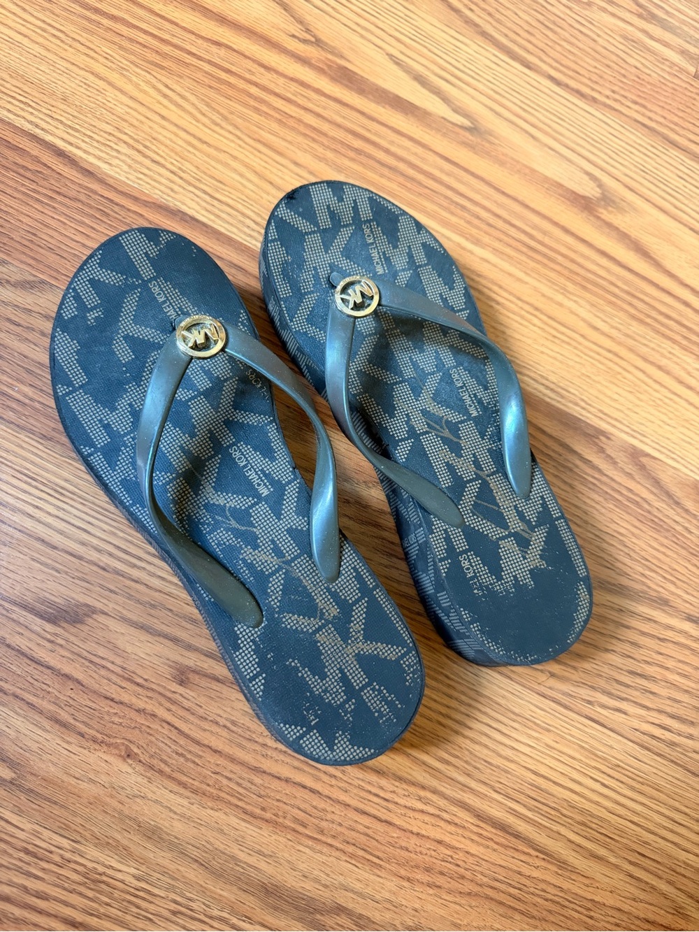 Michael Kors Brown and Gold MK Logo Flip Sandals Size 7